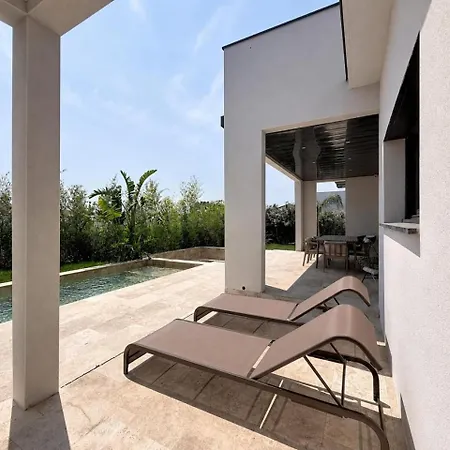 Soleilla Chic Et Calme Piscine Privee Clim Pollestres